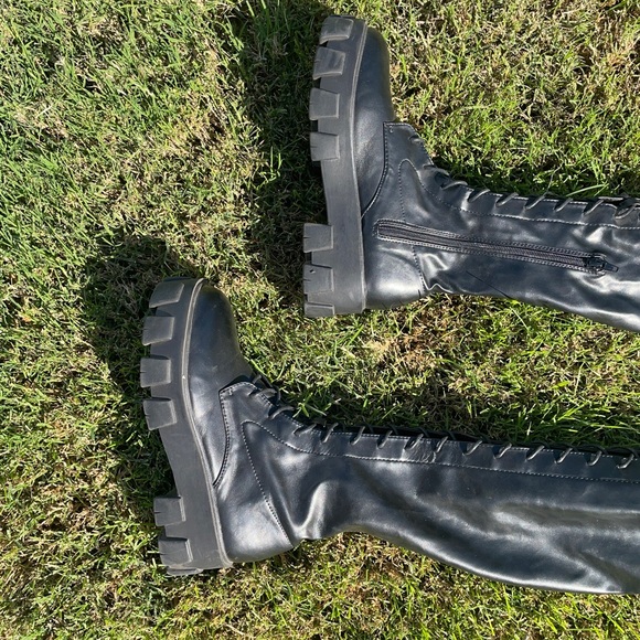 Black over the knee Boots - Picture 3 of 4